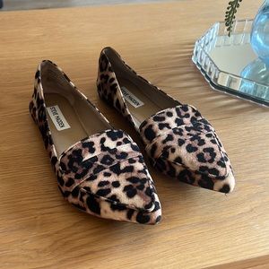 Steve Madden “Jainna” Pointed Toe Loafer Flats Leopard Cheetah Print Size 8